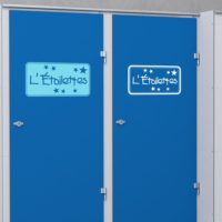 Sticker ou panneau déco pour la porte des toilettes