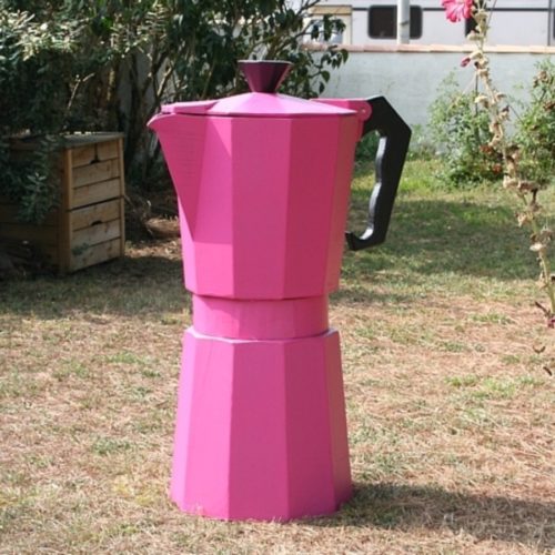 Cafetière géante pour événement théâtre de rue