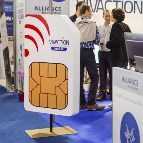 Carte SIM géante pour la PLV d'un stand expo