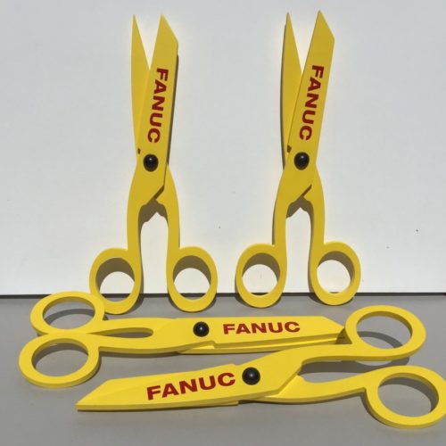 Ciseaux d'inauguration géants Fanuc