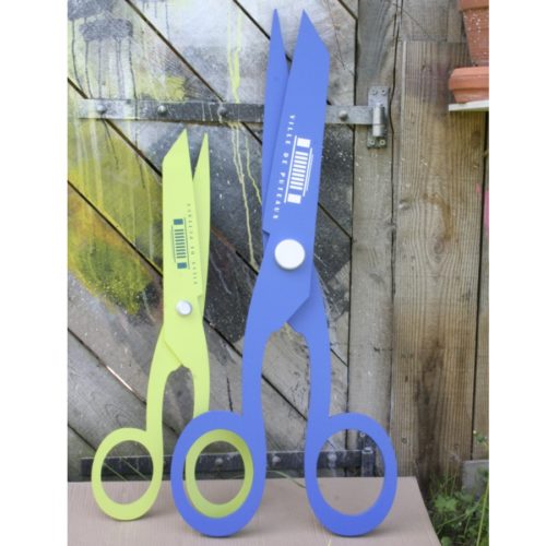 Ciseaux géants pour inauguration