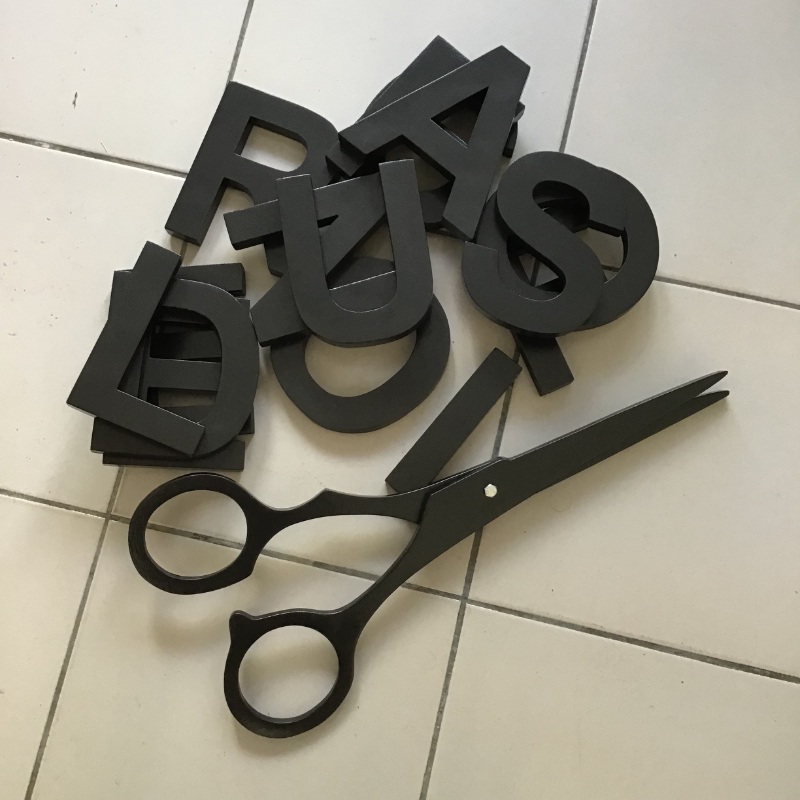 Lettres relief pour enseigne magasin