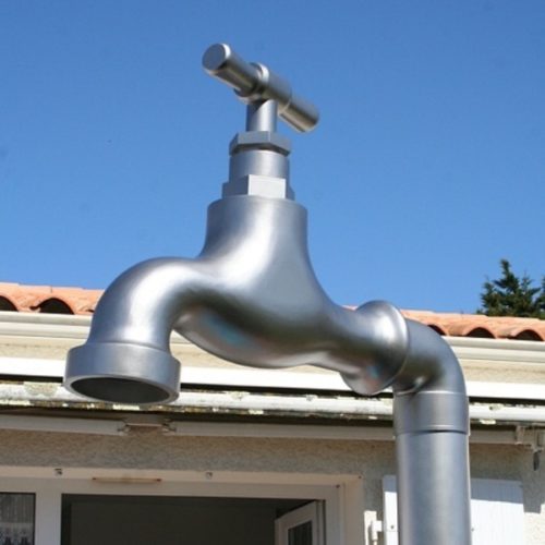 Robinet géant pour stand d'exposition ONG