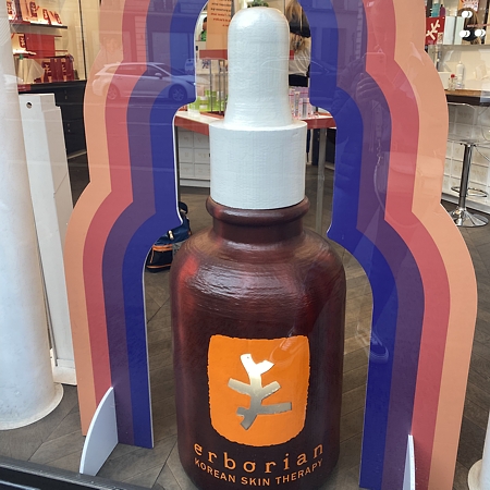 Flacon cosmétique géant