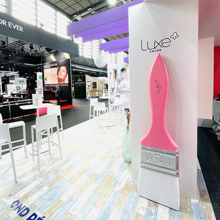 Pinceau de maquillage géant