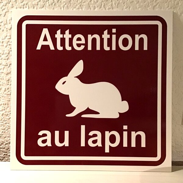 Panneau attention au lapin